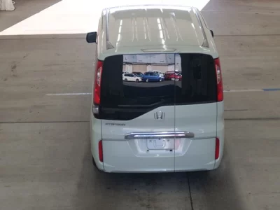 Honda STEP WAGON  с аукциона в Японии