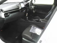 Toyota C-HR лот № 2056 оценка R  с аукциона в Японии 2