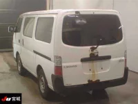 Nissan CARAVAN VAN лот № 4305 оценка R  с аукциона в Японии 1