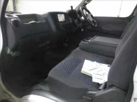 Nissan CARAVAN VAN лот № 4305 оценка R  с аукциона в Японии 2