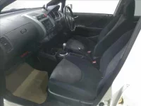 Honda FIT лот № 4304 оценка 3  с аукциона в Японии 2