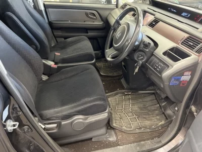 Honda STEP WAGON  с аукциона в Японии