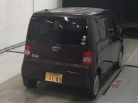 Toyota PIXIS SPACE лот № 5498 оценка 3  с аукциона в Японии 3