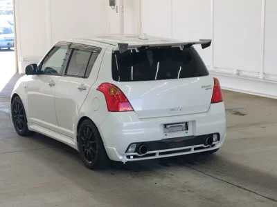 Suzuki SWIFT  с аукциона в Японии