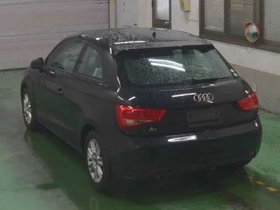 Audi A1  с аукциона в Японии