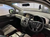 Nissan ELGRAND лот № 70232 оценка 3.5  с аукциона в Японии 2