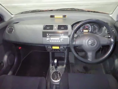 Suzuki SWIFT  с аукциона в Японии