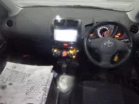 Toyota IST лот № 3564 оценка 3.5  с аукциона в Японии 2