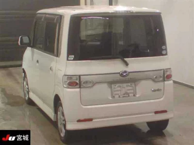 Daihatsu TANTO  с аукциона в Японии
