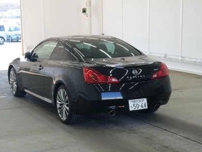 Nissan SKYLINE  с аукциона в Японии