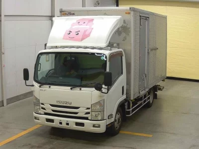 Isuzu ELF