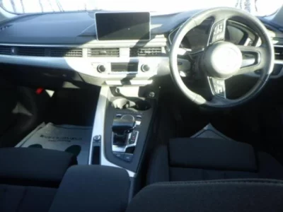 Audi A4  с аукциона в Японии