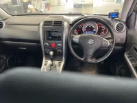 Suzuki ESCUDO лот № 5621 оценка RA  с аукциона в Японии 4