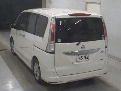 Nissan SERENA  с аукциона в Японии