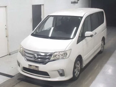 Nissan SERENA  с аукциона в Японии