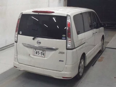 Nissan SERENA  с аукциона в Японии