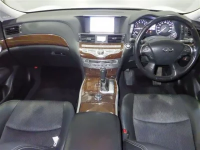 Nissan FUGA  с аукциона в Японии