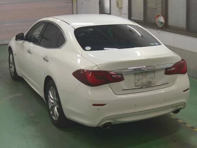 Nissan FUGA  с аукциона в Японии