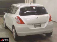 Suzuki SWIFT лот № 4371 оценка R  с аукциона в Японии 1
