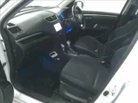 Suzuki SWIFT лот № 4371 оценка R  с аукциона в Японии 2