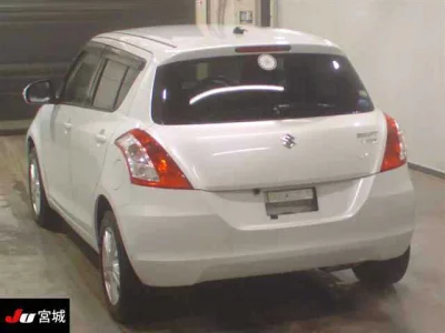 Suzuki SWIFT  с аукциона в Японии