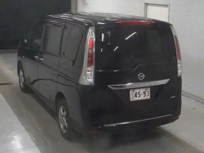 Nissan SERENA  с аукциона в Японии