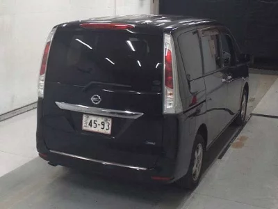 Nissan SERENA  с аукциона в Японии
