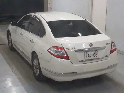 Nissan TEANA  с аукциона в Японии