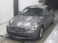 Nissan FUGA лот № 5611 оценка 3  с аукциона в Японии 2