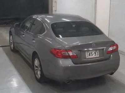 Nissan FUGA  с аукциона в Японии