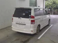 Toyota NOAH лот № 274 оценка 3  с аукциона в Японии 4
