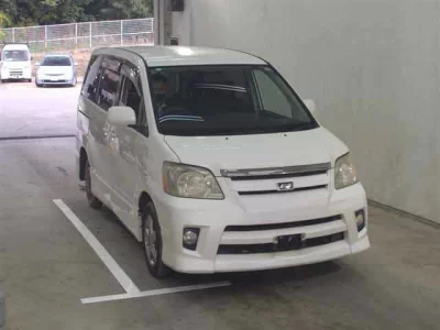 Toyota NOAH  с аукциона в Японии
