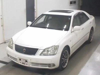 Toyota CROWN  с аукциона в Японии