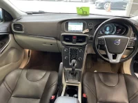 Volvo V40 лот № 5636 оценка 3  с аукциона в Японии 4