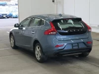 Volvo V40 лот № 5636 оценка 3  с аукциона в Японии 1