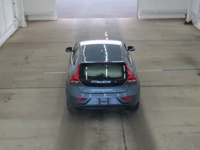 Volvo V40  с аукциона в Японии