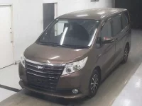 Toyota NOAH лот № 5649 оценка R  с аукциона в Японии 3