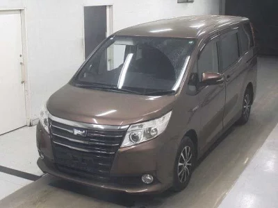 Toyota NOAH  с аукциона в Японии