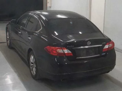 Nissan FUGA  с аукциона в Японии