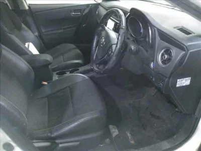 Toyota AURIS  с аукциона в Японии