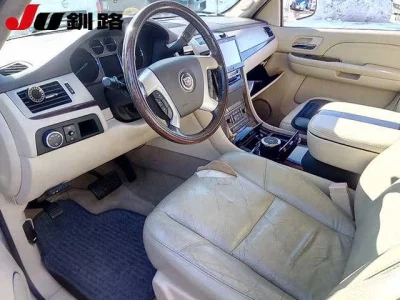 GM CADILLAC ESCALADE  с аукциона в Японии