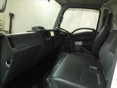 Isuzu ELF  с аукциона в Японии