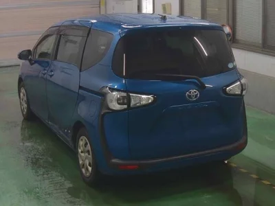 Toyota SIENTA  с аукциона в Японии