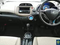 Honda FIT SHUTTLE лот № 17 оценка 3.5  с аукциона в Японии 5
