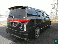 Nissan ELGRAND лот № 3 оценка R  с аукциона в Японии 3