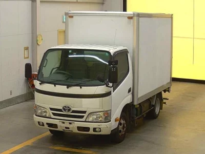 Toyota DYNA  с аукциона в Японии