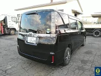 Toyota VOXY лот № 13 оценка R  с аукциона в Японии 3