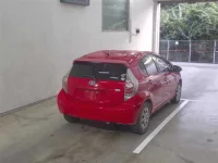 Toyota AQUA лот № 294 оценка R  с аукциона в Японии 4