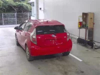 Toyota AQUA лот № 294 оценка R  с аукциона в Японии 1