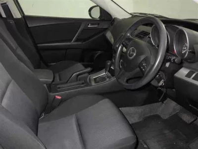 Mazda AXELA  с аукциона в Японии